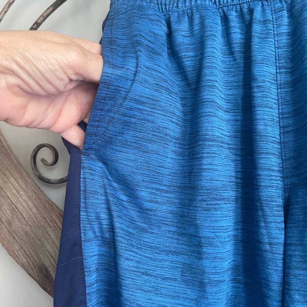 Xersion Shorts - Picture 5 of 7
